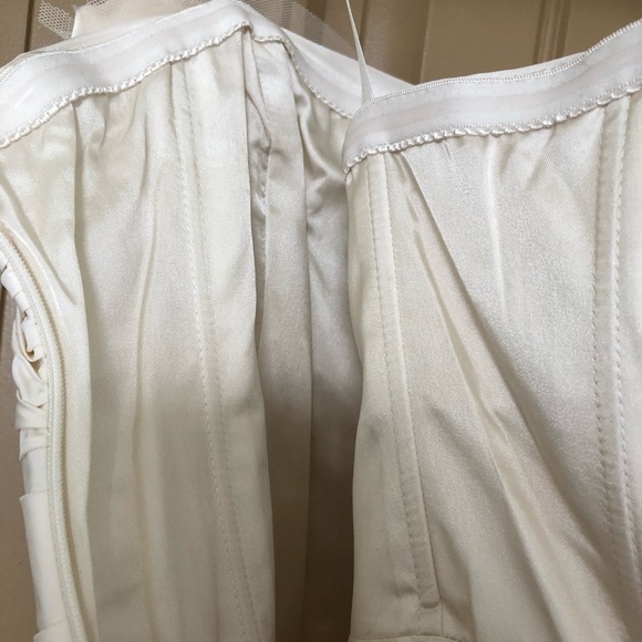 BCBG TULLE 3D Floral Short wedding Dress Bridal 2 - Picture 7 of 12